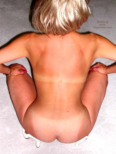 Pic #1*NT Amy Getting Ready For The Beach