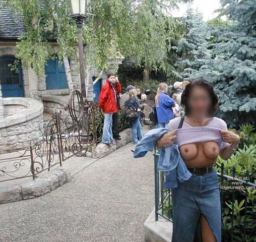 Pic #1Monique in Euro Disneyland 2