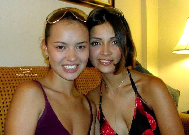 Pic #1*GG Cecillia and Isabel on VW Again