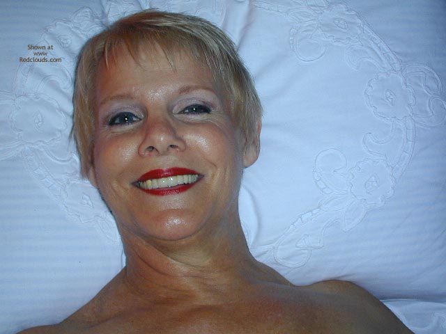 Pic #1Roses For Redhotgrani