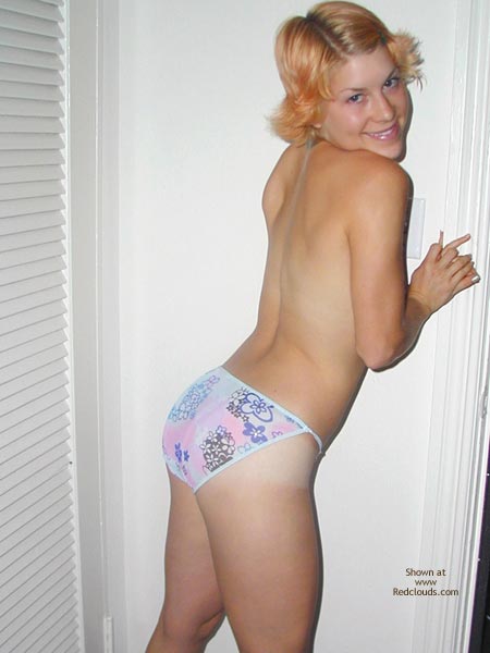 Pic #1Tea 20 Yo Good Girl Pussy