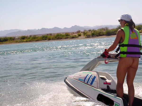 Pic #1Brunette Jet Sking