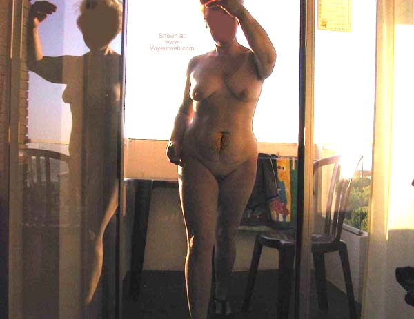Pic #1Lady in Hotel