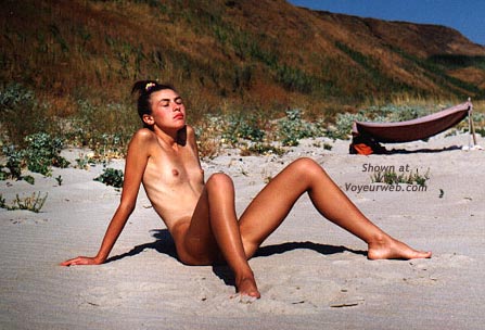 Pic #1 She Likes Be Naked