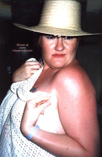 Pic #1Banker Babe Gets Pierced