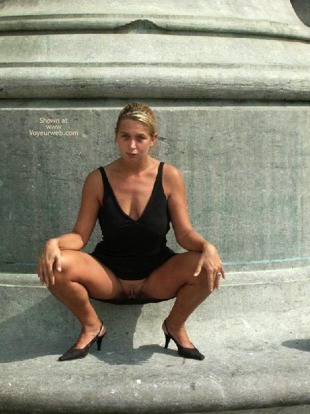 Pic #1Gabriela in Brussels Memorial