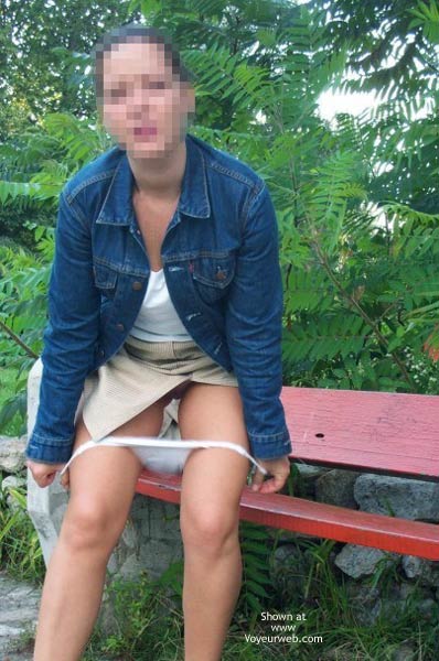 Pic #1Alison in The Park