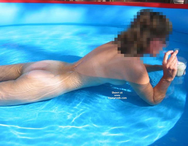 Pic #1Sharon In The Minipool