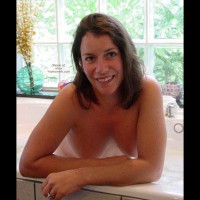 Erica's Bathtime