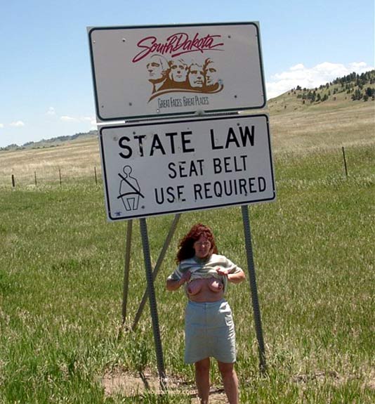 Pic #1Misti - Leaving South Dakota Entering Wyoming