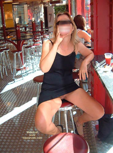 Pic #1Kirsty Flashing In Manchester