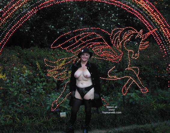 Pic #1Redhotgrani Under The Rainbow