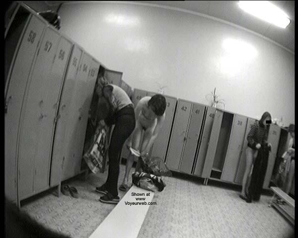 Pic #1Pool Dress Room Beaver Shot