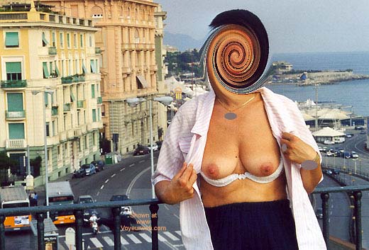 Pic #1Camilla in Pubblico 2