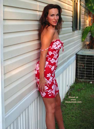 Pic #1Celeste Gets Wet!!