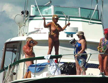Pic #1 Columbus Regatta 2002 South of Miami 10/12/02