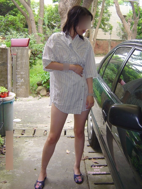 Pic #1Barely Naked In The Yard