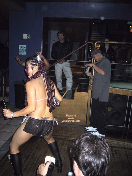 Pic #1 Naughty Asian Gurl At a Club!
