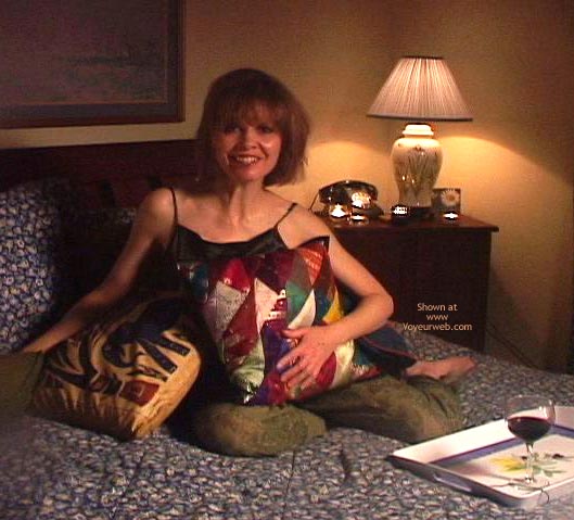 Pic #1K Does A Striptease