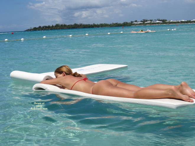 Pic #1Red Hot Bikini Redcoulds