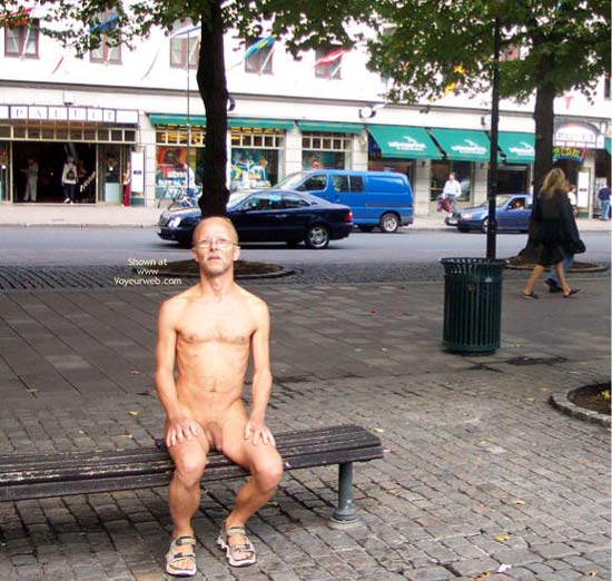 Pic #1M* Mr Huffamayer Nude On Main Street, Oslo