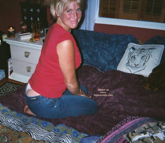 Pic #1She Loves To Show It!