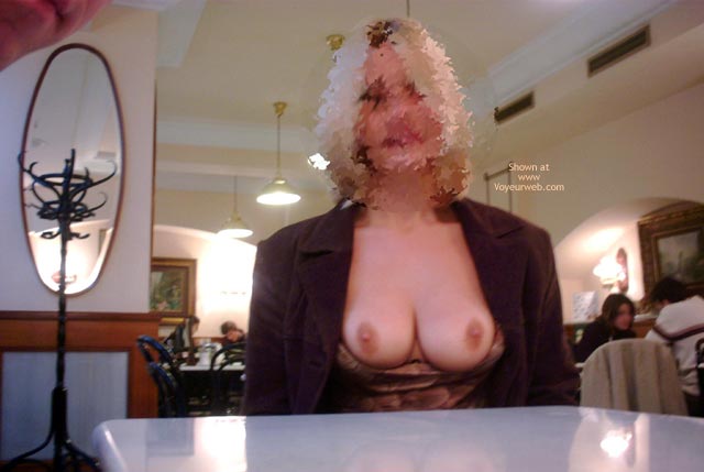 Pic #1Lorena en Publico