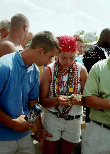 Pic #1Kentucky Derby Hot Chick!