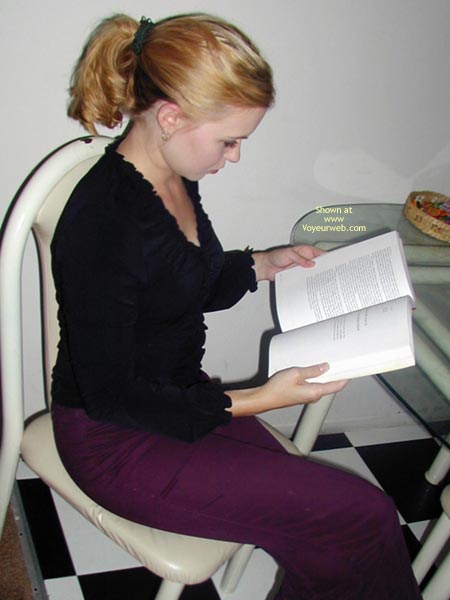 Pic #1Cynthia K Gets Her Read On