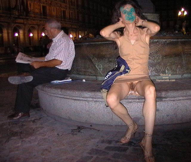 Nude In Public - Hairy Pussy, No Panties, Nude In Public, Upskirt, Pussy Flash , Nude In Public, Sitting On Fountain, Oops No Panties, Brunette Upskirt, Flashing Pussy, Hairy Pussy