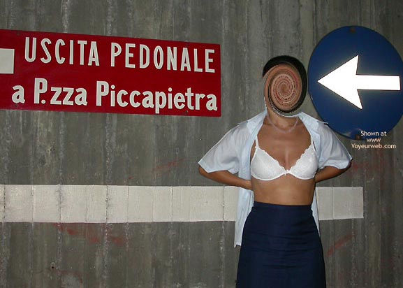 Pic #1Camilla to The Parking