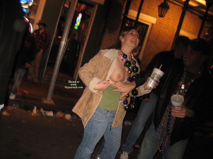 Pic #1 Titty Gras 07