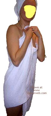 Pic #1Uk Housewife After A Shower