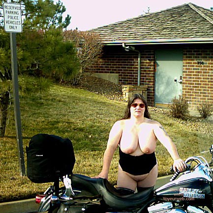 Pic #1 Ddwife, Picnic At The Park On A Warm Winter Af