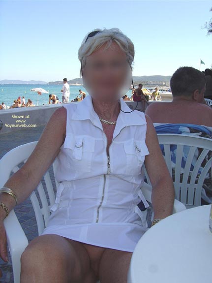 Pic #1My Pussy in Public, Mon Minou de Sortie