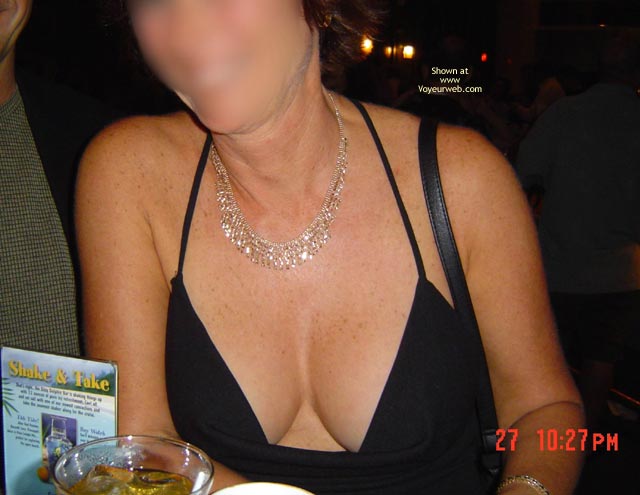 Pic #1Renee Flashing