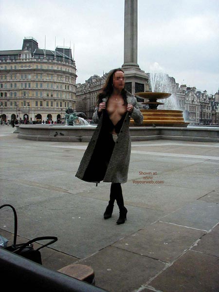 Pic #1Luvs2pose Visits London 1