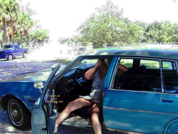 Pic #1Maddy at The Park in So. Fla.