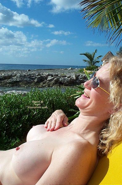 Pic #1 Cancun Beach Babe