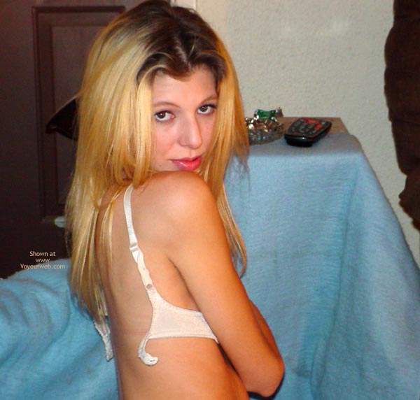 Pic #1Cherrie'S Harem 6'1" Blond Taylor