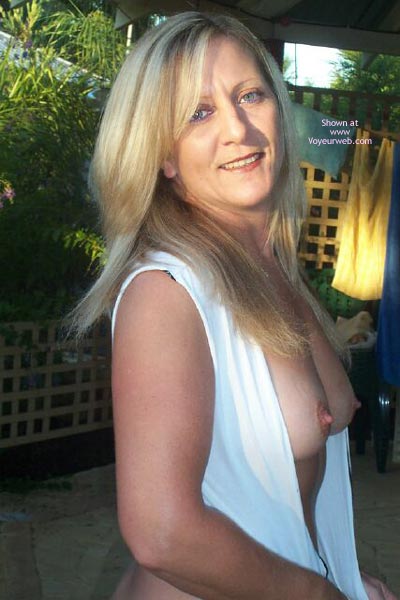 Pic #1West Oz Girl in The Indy Shirt