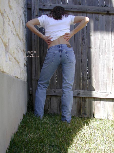 Pic #1Shaved Angel Without Her Jeans