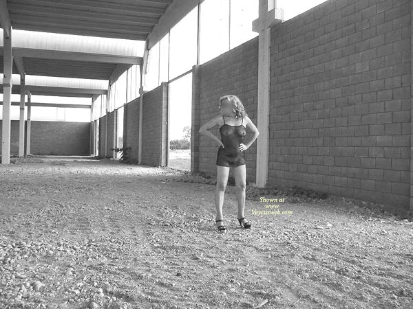 Pic #1Caty B/n