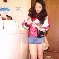 Flashing At Laundromat