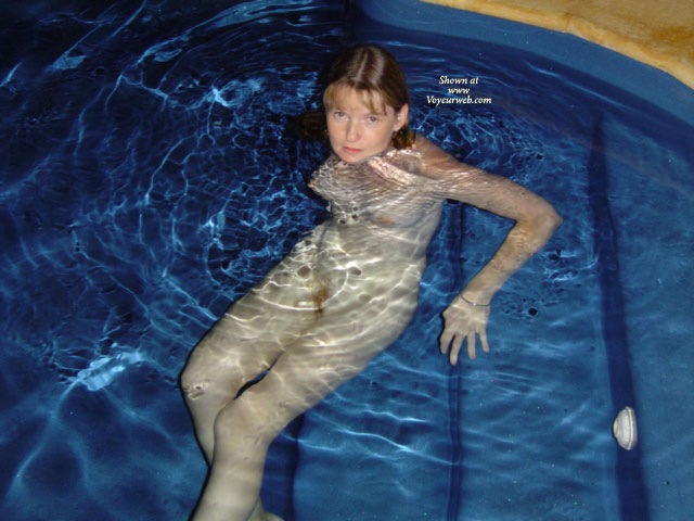 Pic #1Nic's Gone Swimming