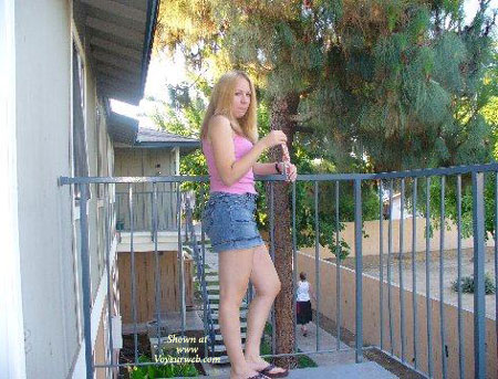 Pic #1Young Hot Tight Juicy Girl On The Balcony