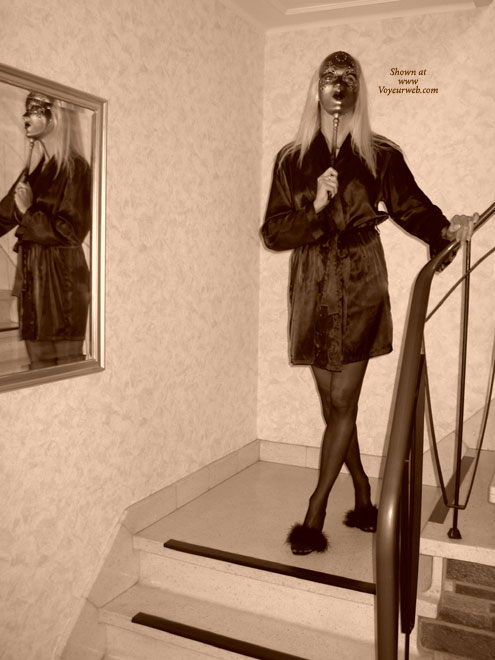 Pic #1Carrie With Mask