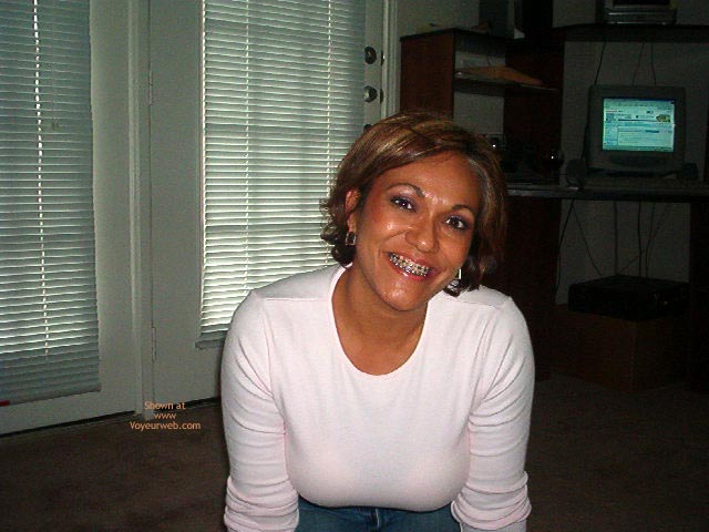 Pic #1Hot Mexican Girlfriend At The Computer