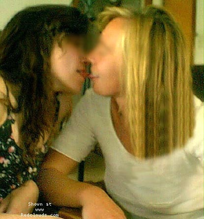 Pic #1*2G Three's company (New Zealand)