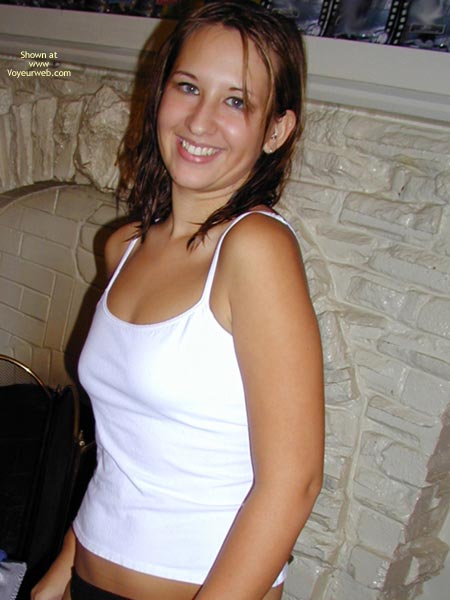 Pic #1Kira Cute And Wet